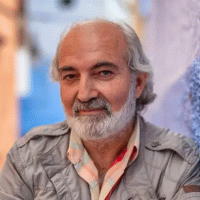 صباغ أحذية… أيقونةُ الكرامةِ على أرصفةِ  دهوك