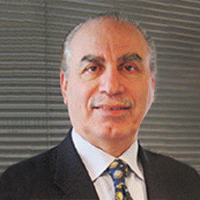 تجار الشهادات وفوضى دكاكين الصيدلة